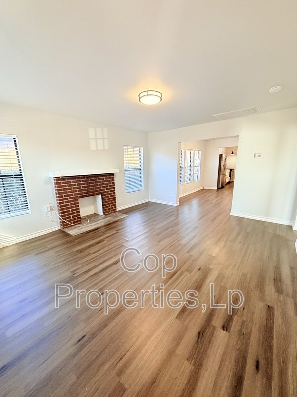 Bright property image