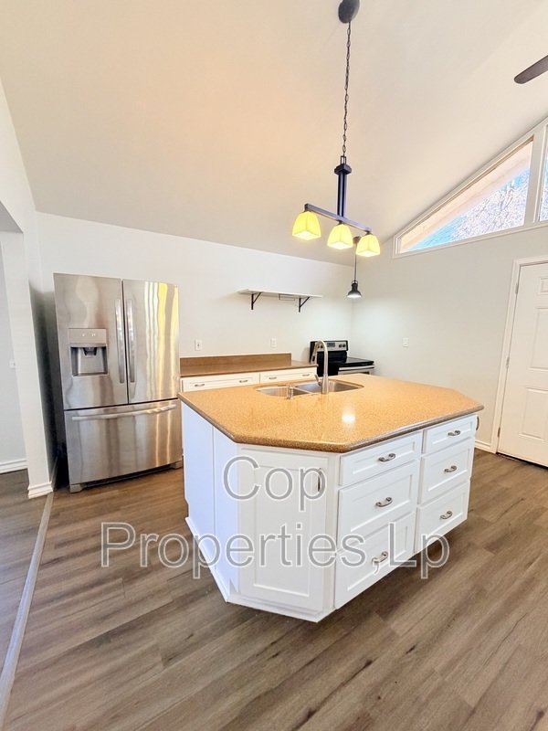 Bright property image