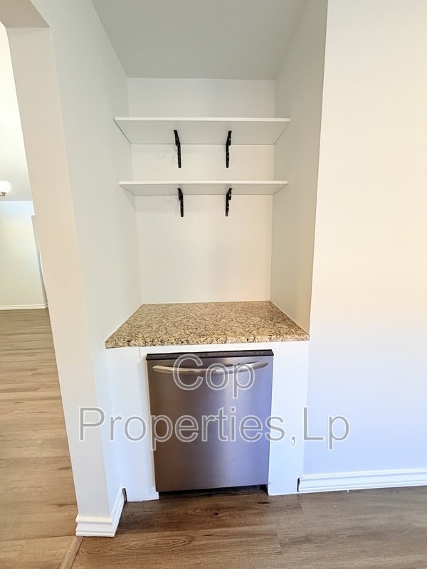 Bright property image