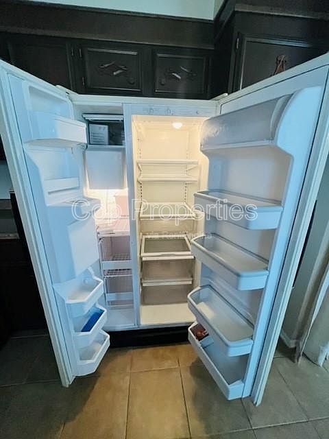 Beautifully maintained condo property image