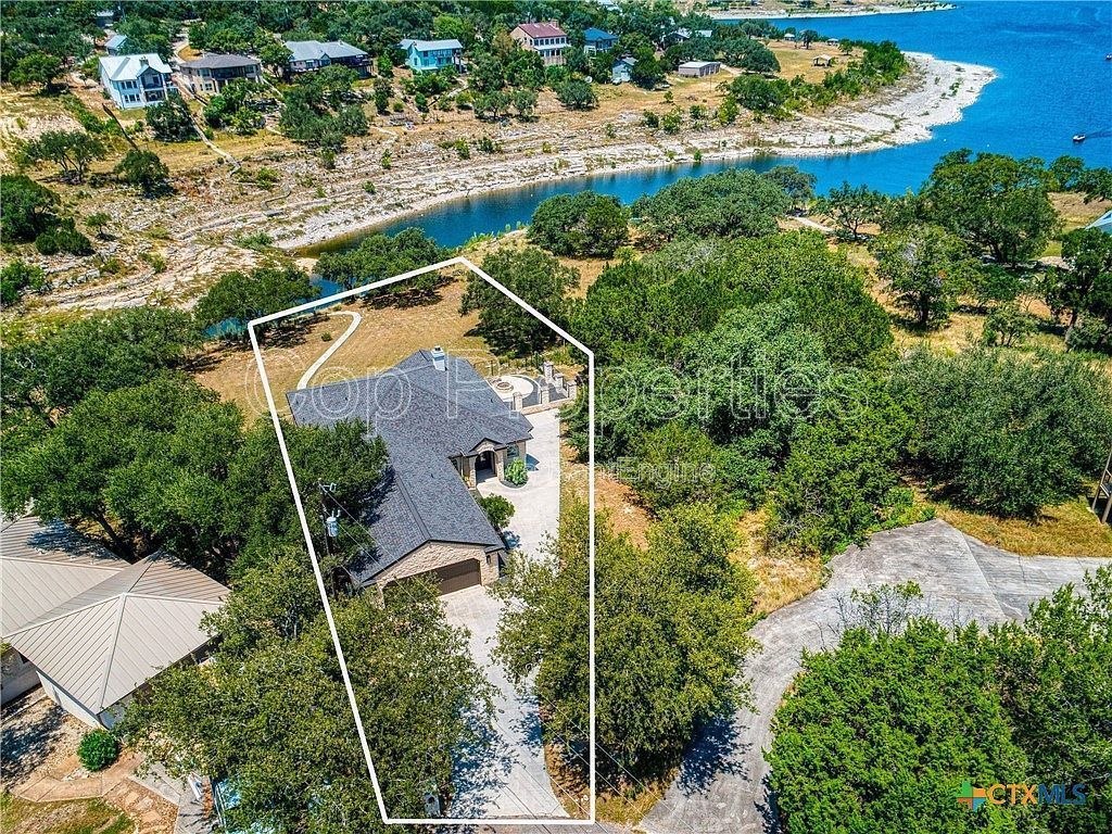 321 Village View Drive property image