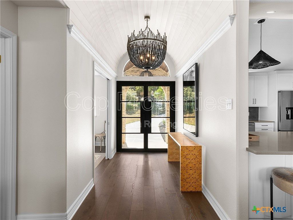 321 Village View Drive property image