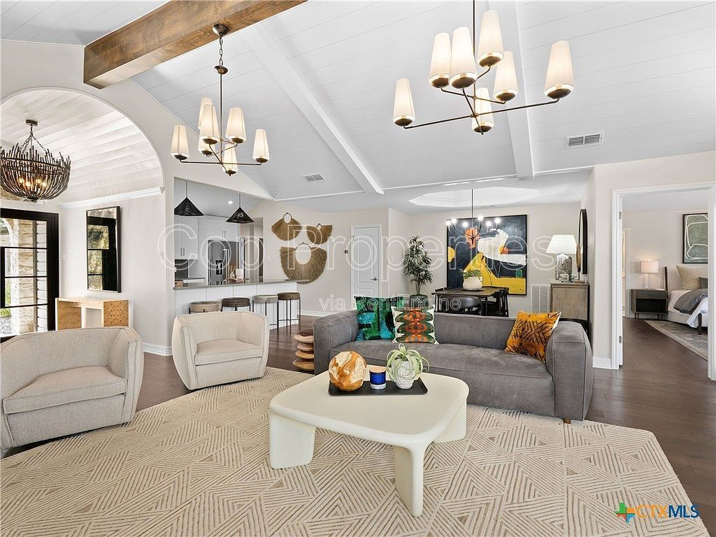 321 Village View Drive property image