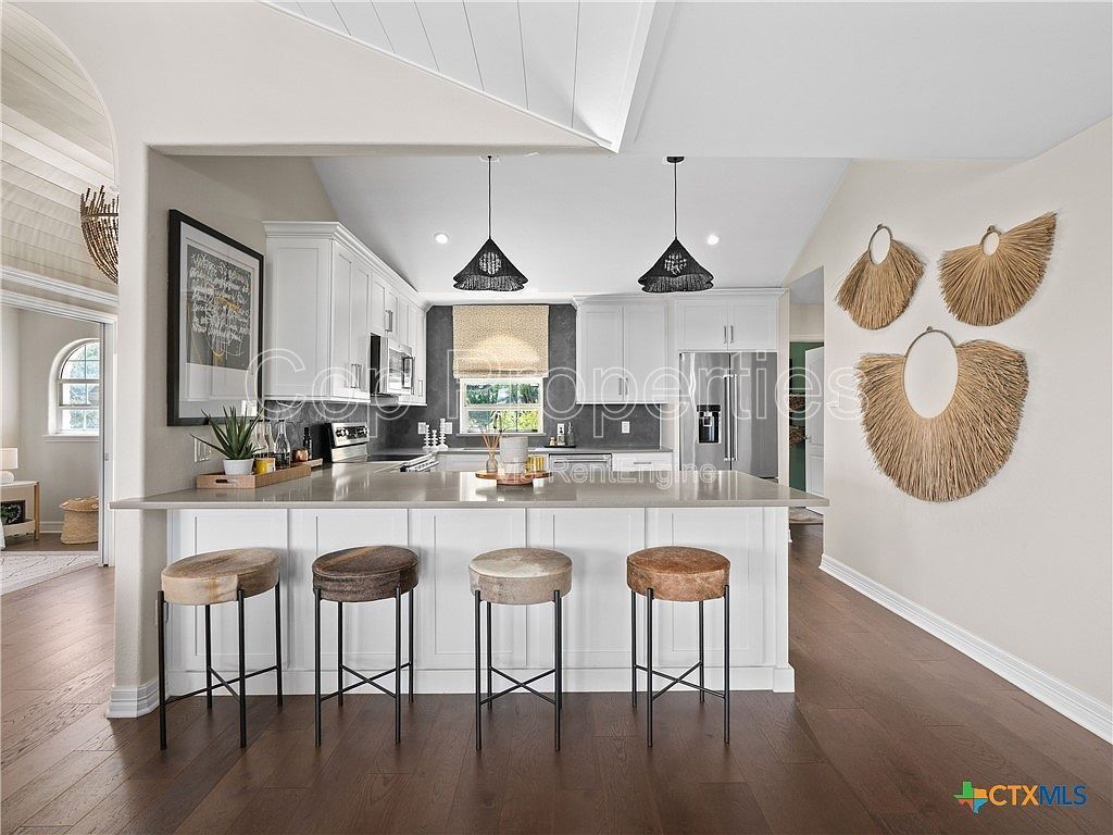 321 Village View Drive property image