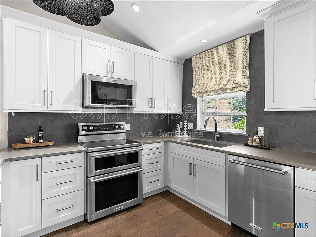 321 Village View Drive property image