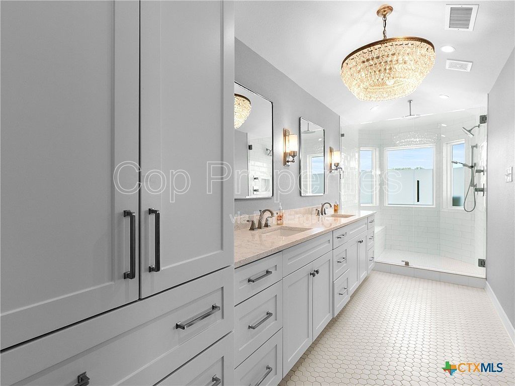 321 Village View Drive property image