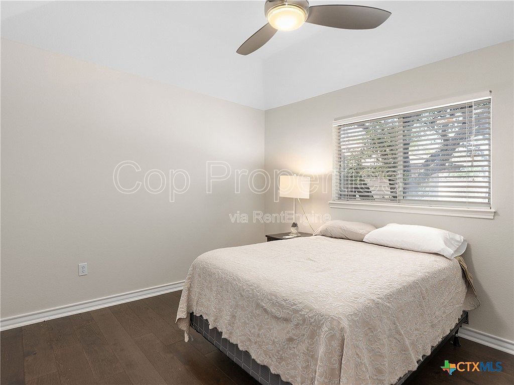 321 Village View Drive property image