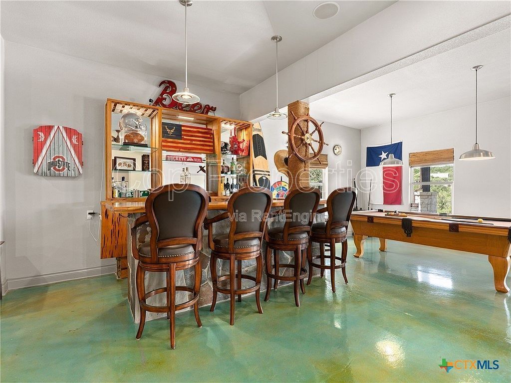 321 Village View Drive property image