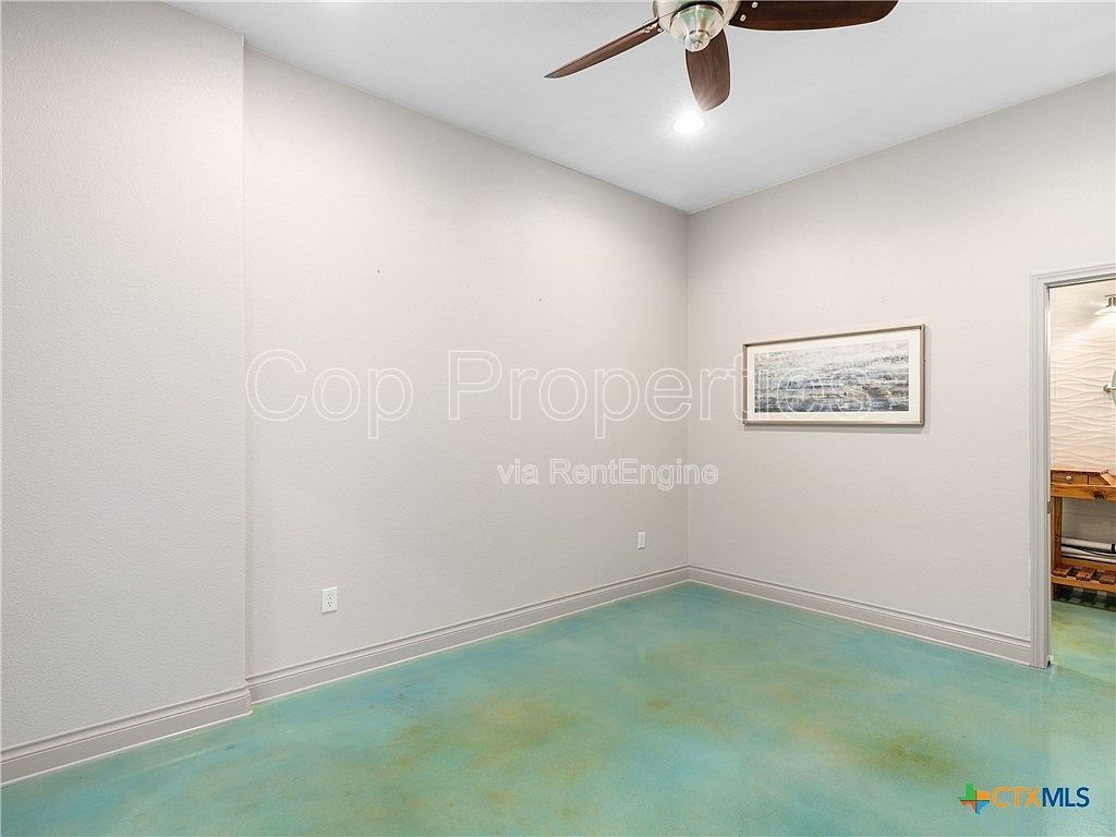 321 Village View Drive property image