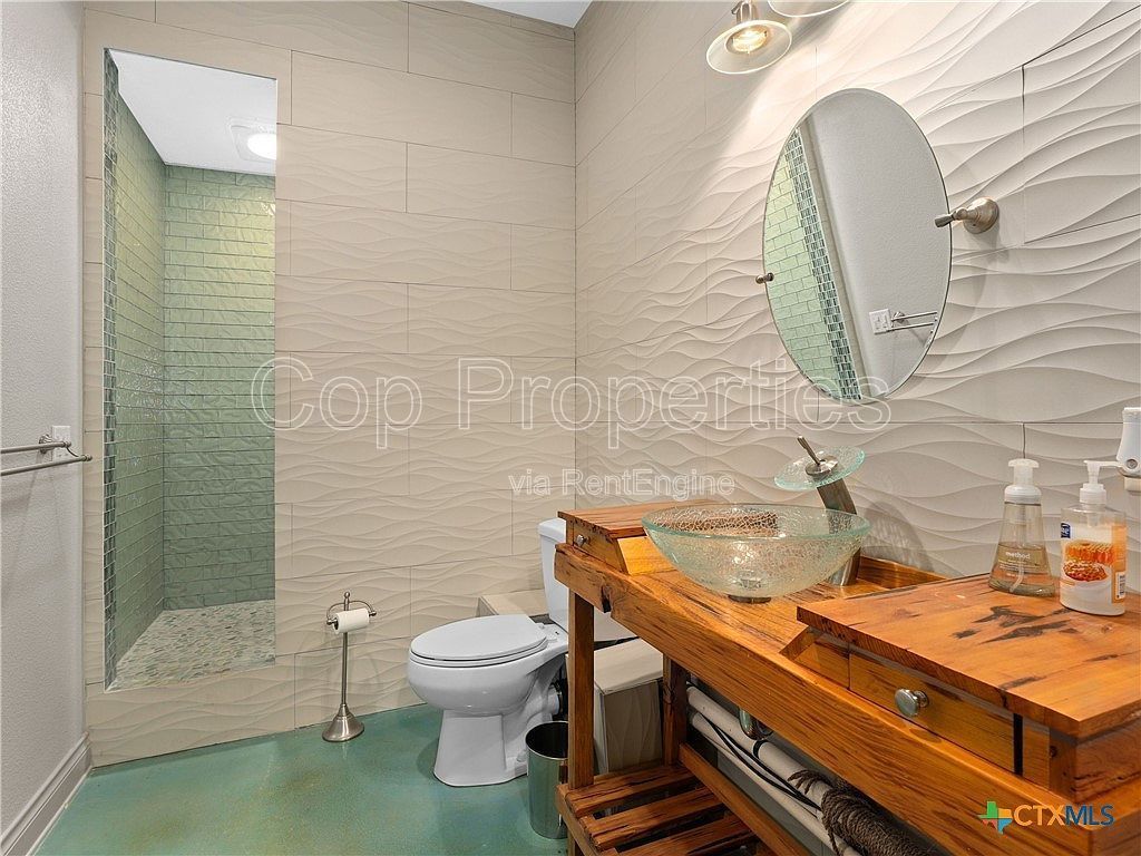 321 Village View Drive property image