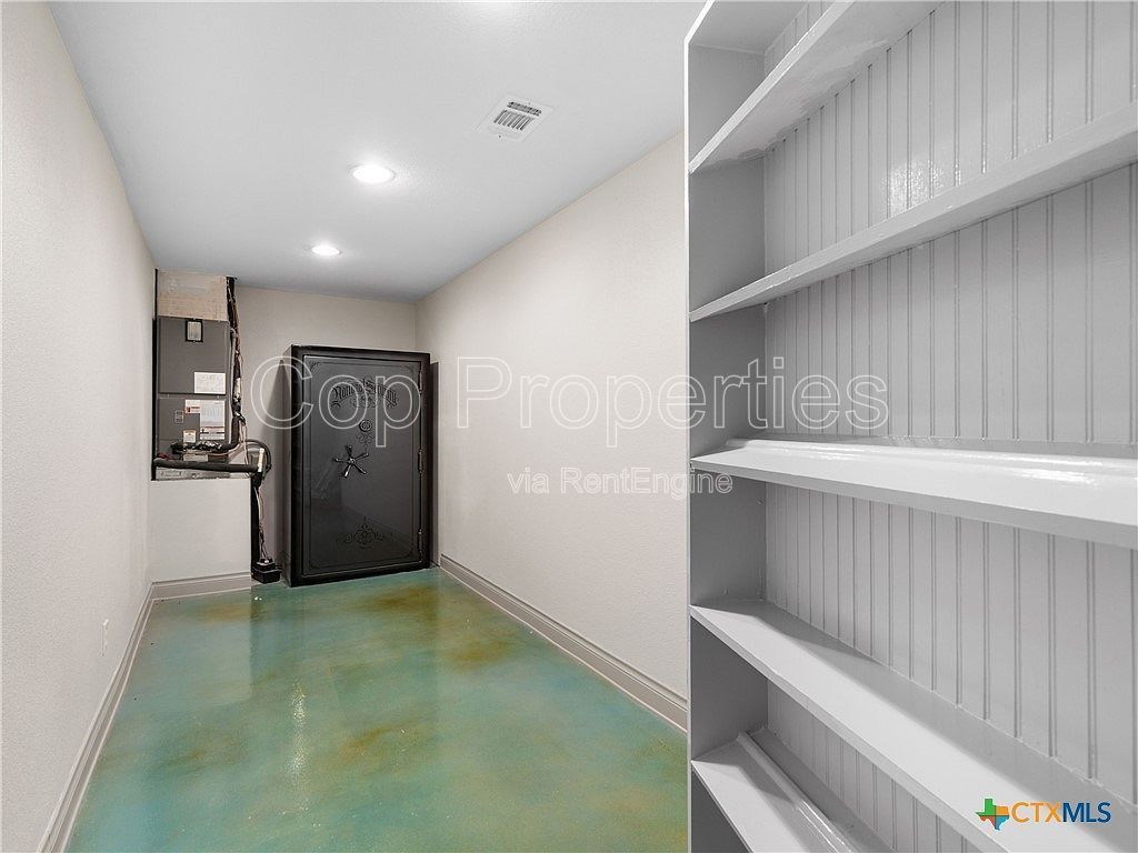 321 Village View Drive property image