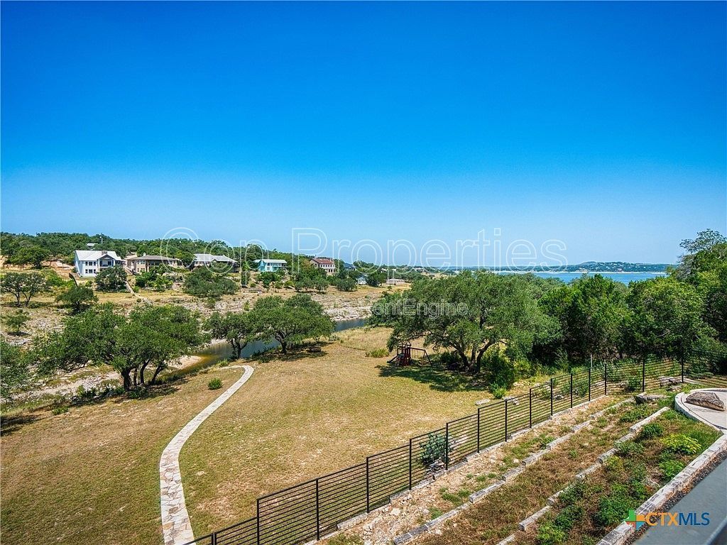 321 Village View Drive property image