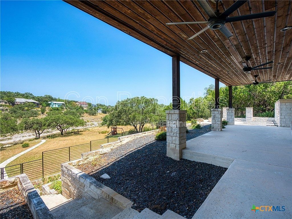 321 Village View Drive property image