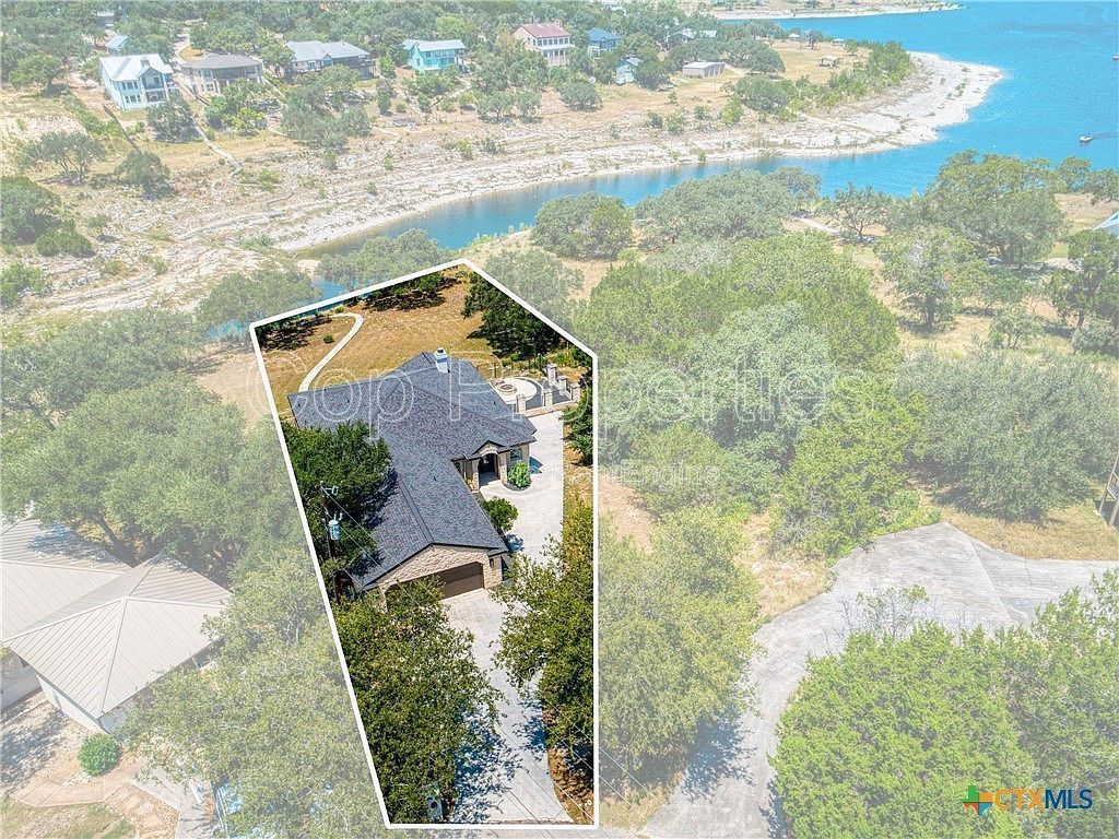 321 Village View Drive property image