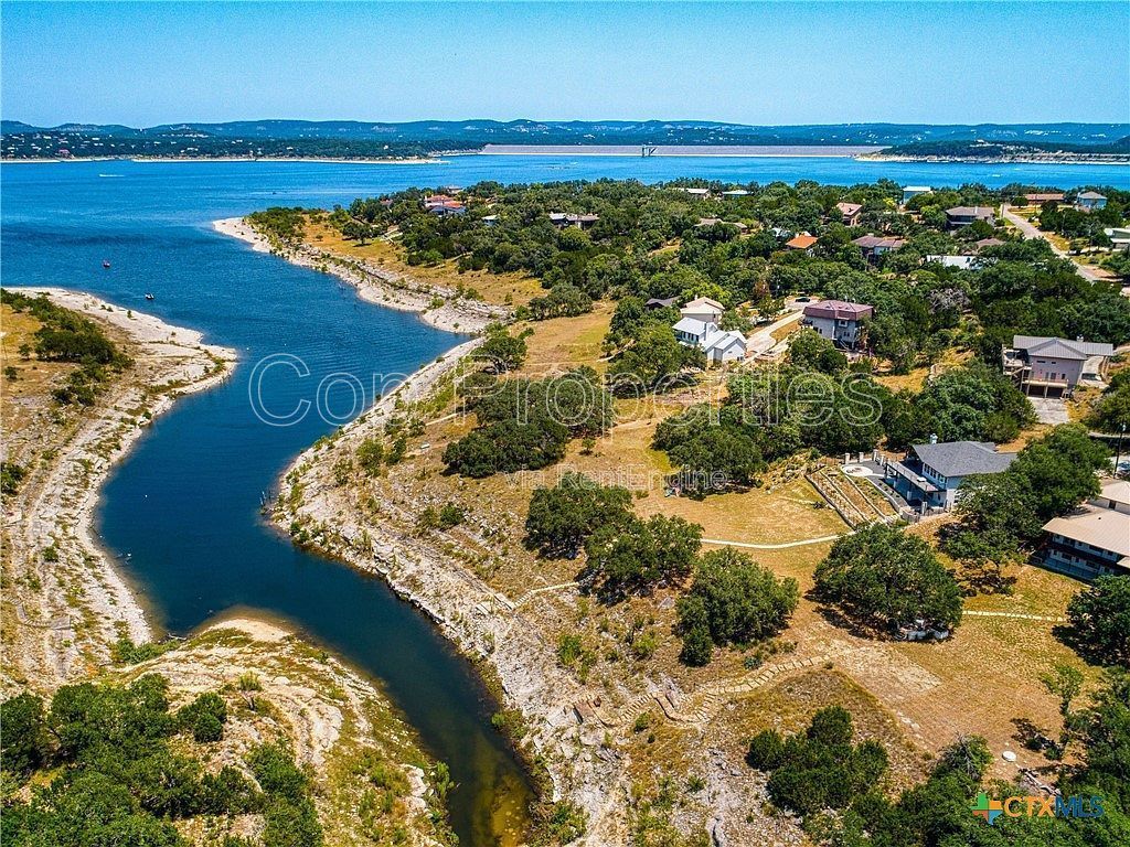 321 Village View Drive property image