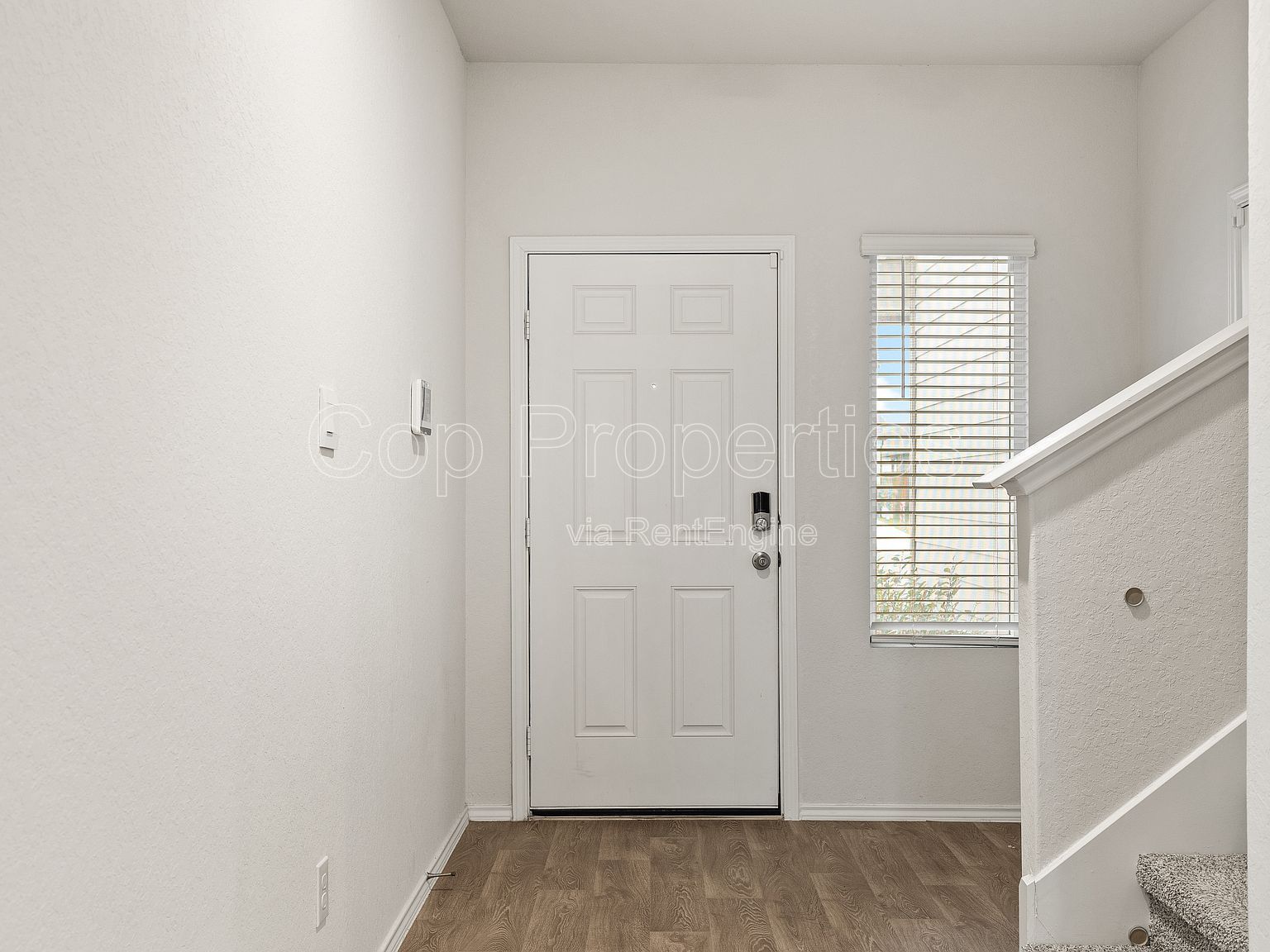 374 Wayne Way property image