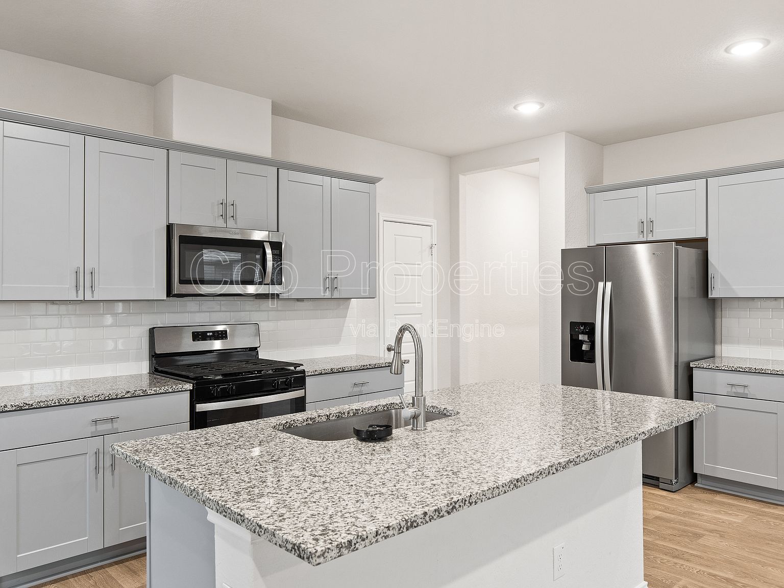 374 Wayne Way property image