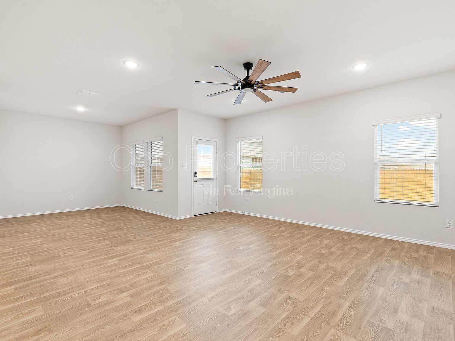 374 Wayne Way property image