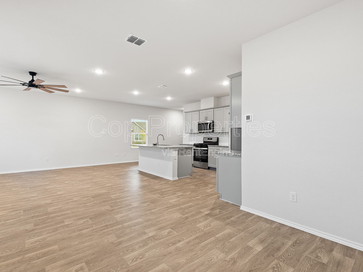 374 Wayne Way property image