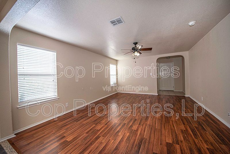 518 Reba property image