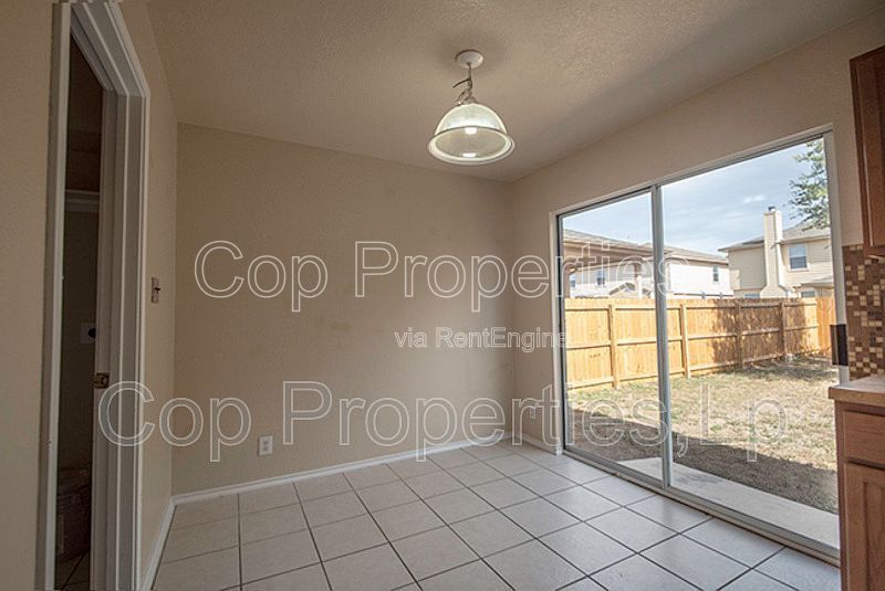 518 Reba property image