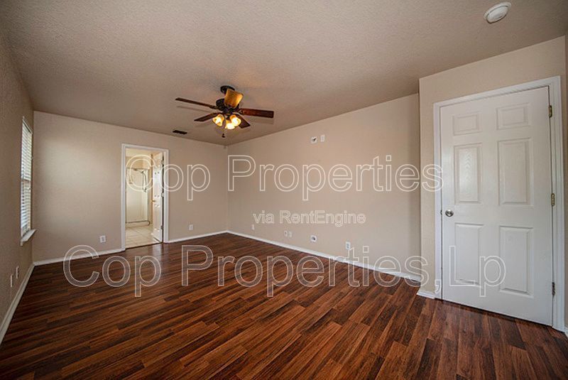 518 Reba property image