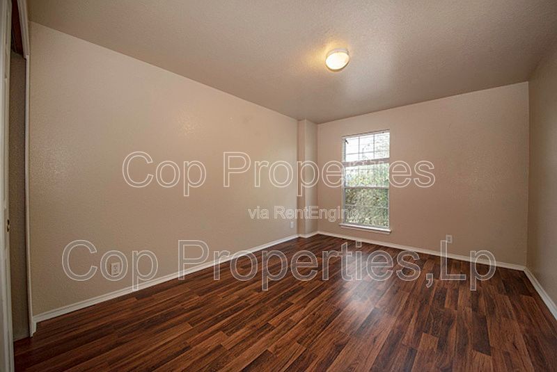 518 Reba property image