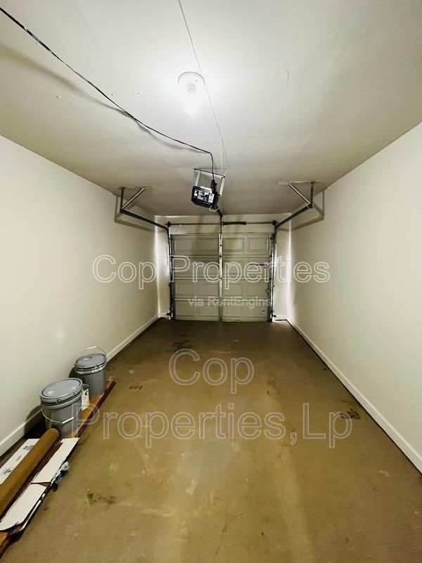 6319 Waddesdon Wood property image