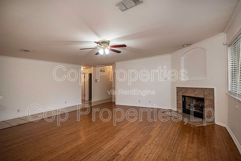 7127 Still Hollow Drive property image