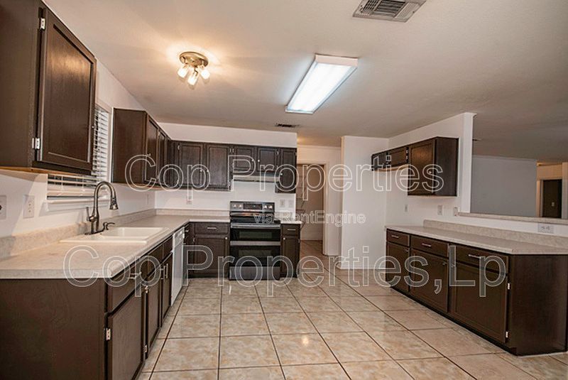 7127 Still Hollow Drive property image