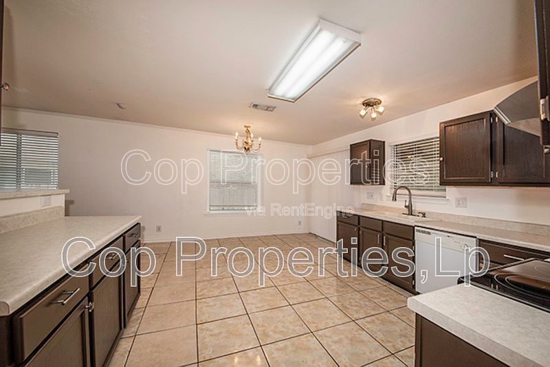 7127 Still Hollow Drive property image