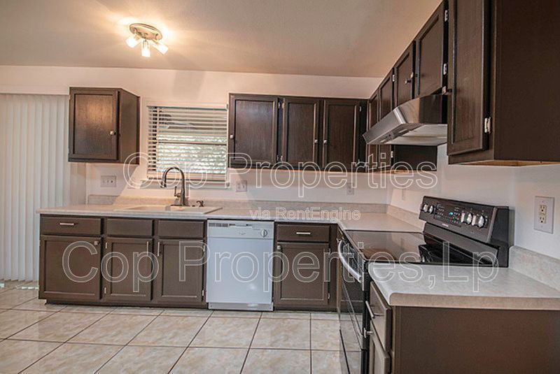 7127 Still Hollow Drive property image