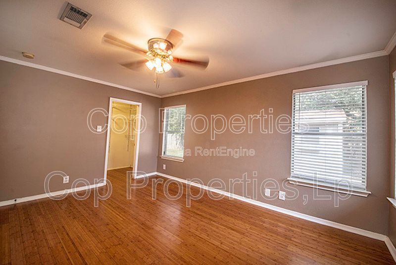 7127 Still Hollow Drive property image