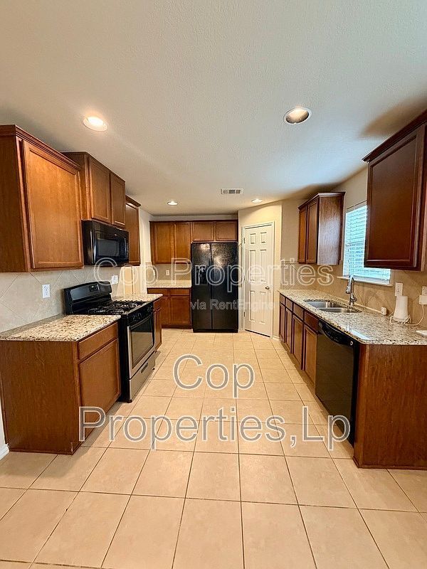 741 Clearbrook Avenue property image