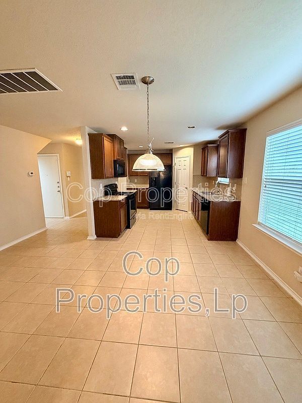 741 Clearbrook Avenue property image