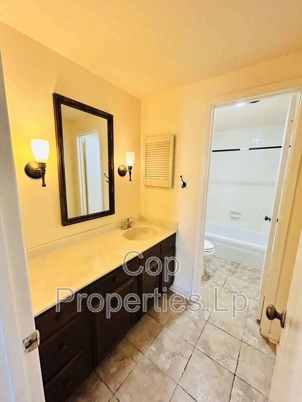Open property image